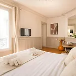 Eiffel Tower - Premium With Lift For 4 * Paris