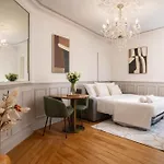 Eiffel Tower - Premium With Lift For 4 Apartmán