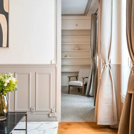 Eiffel Tower - Premium With Lift For 4 Appartement