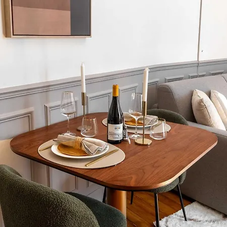 Eiffel Tower - Premium With Lift For 4 Appartement