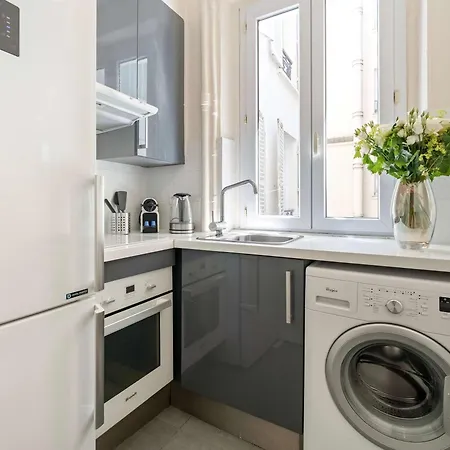 Eiffel Tower - Premium With Lift For 4 * Parijs