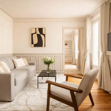 Eiffel Tower - Premium With Lift For 4 * Paris