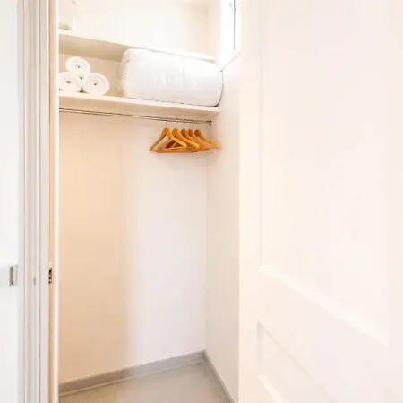 Eiffel Tower - Premium With Lift For 4 * Париж