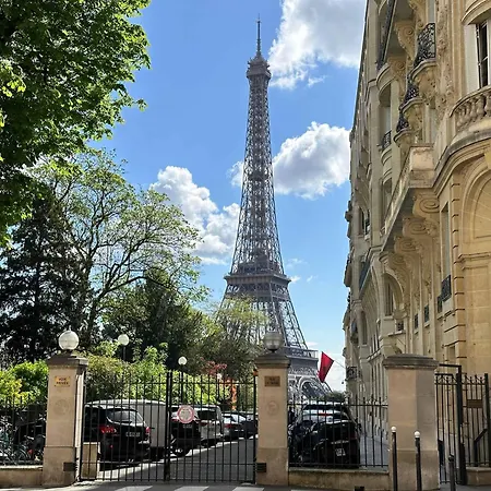 Apartmán Eiffel Tower - Premium With Lift For 4 *