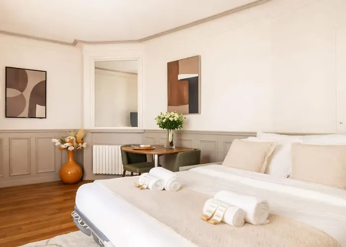 Eiffel Tower - Premium With Lift For 4 Appartement Paris