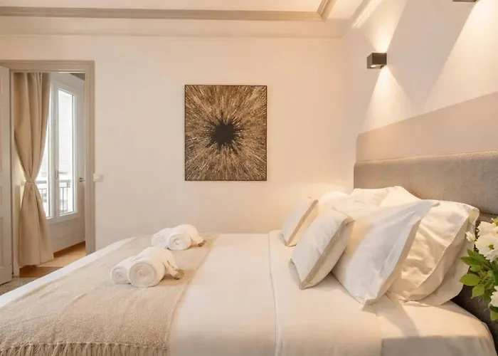 Διαμέρισμα Eiffel Tower - Premium With Lift For 4 *