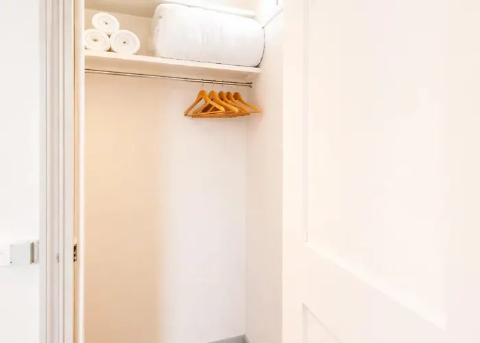 Διαμέρισμα Eiffel Tower - Premium With Lift For 4 Παρίσι